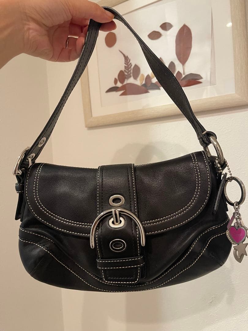 コーチ　ソーホー　ワンショルダーバッグ　ハンドバッグ コーチのチャーム付き