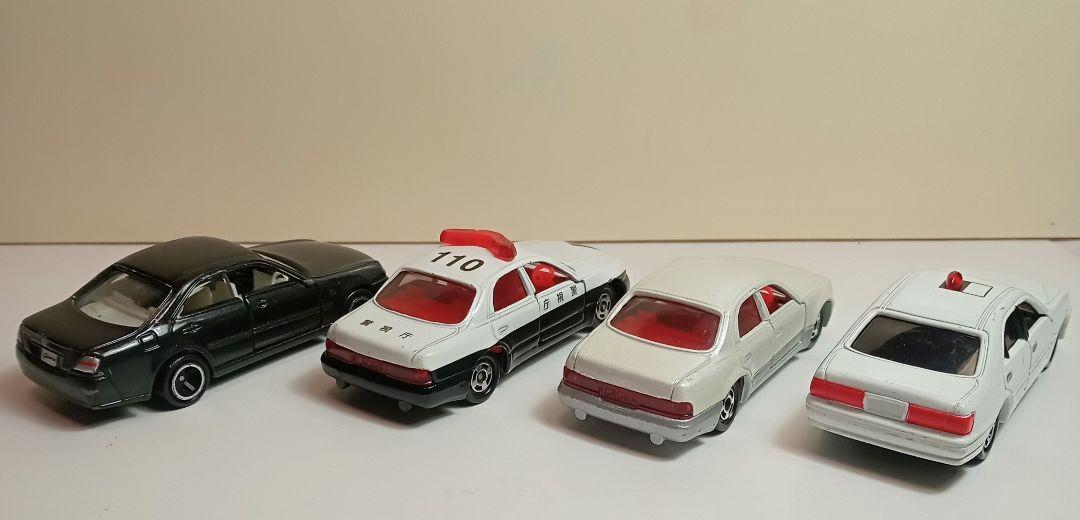 トミカ ミニカー14台 新品