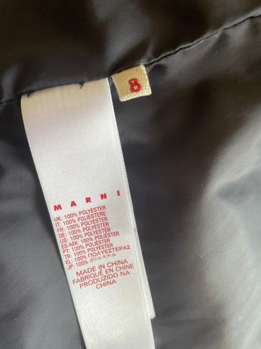 MARNI 花柄　キッズダウンジャケット　8Y MARNI kids マルニキッズ 花柄ダウンコート 黒 8Y 8歳 ダウンコート