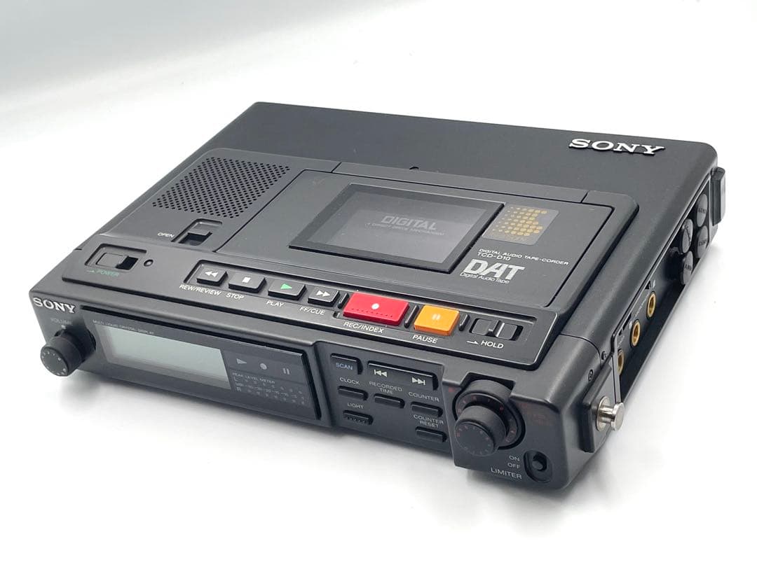 ジャンク 外観美品 SONY TCD-D10 ポータブルDATテープレコーダー ジャンク 外観美品 SONY TCD-D10 ポータブルDATテープレコーダー