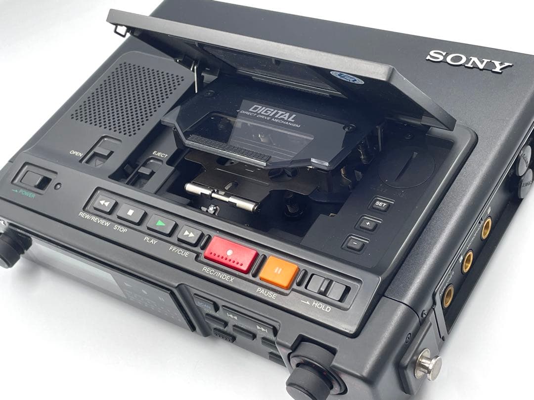 ジャンク 外観美品 SONY TCD-D10 ポータブルDATテープレコーダー ジャンク 外観美品 SONY TCD-D10 ポータブルDATテープレコーダー