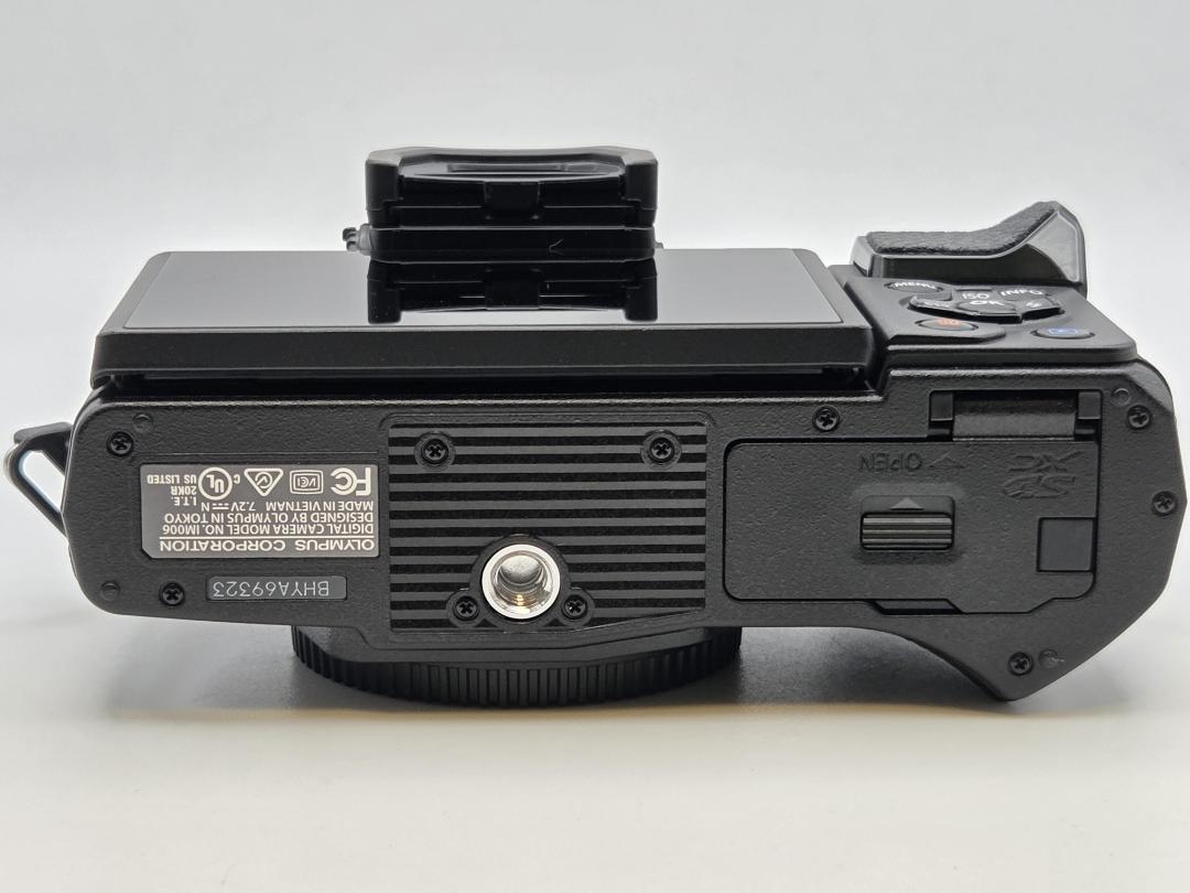 ●ほぼ新品● OLYMPUS OM-D E-M10 MarkⅢ ボディ ブラック