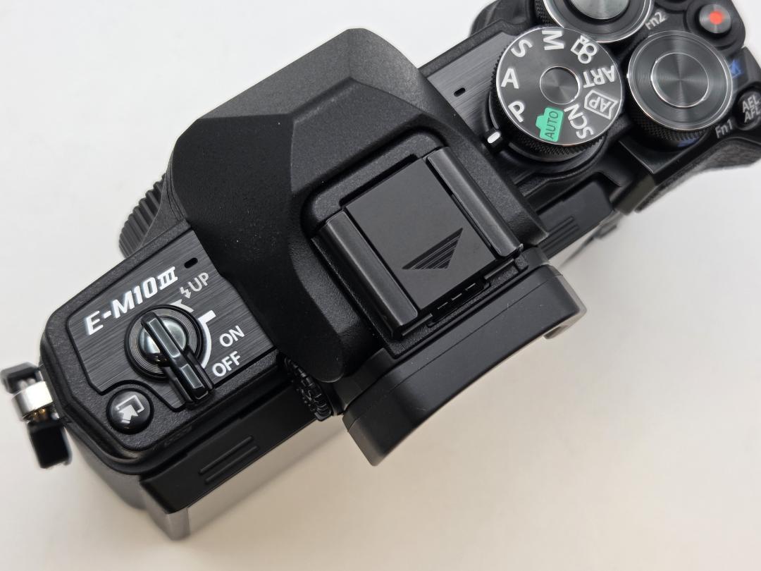 ●ほぼ新品● OLYMPUS OM-D E-M10 MarkⅢ ボディ ブラック