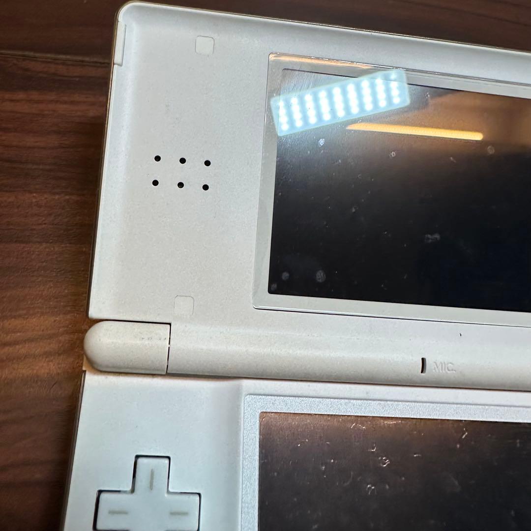 ニンテンドー DS Lite 本体 クリスタルホワイト 5050 ニンテンドー DS Lite 本体 クリスタルホワイト 5050
