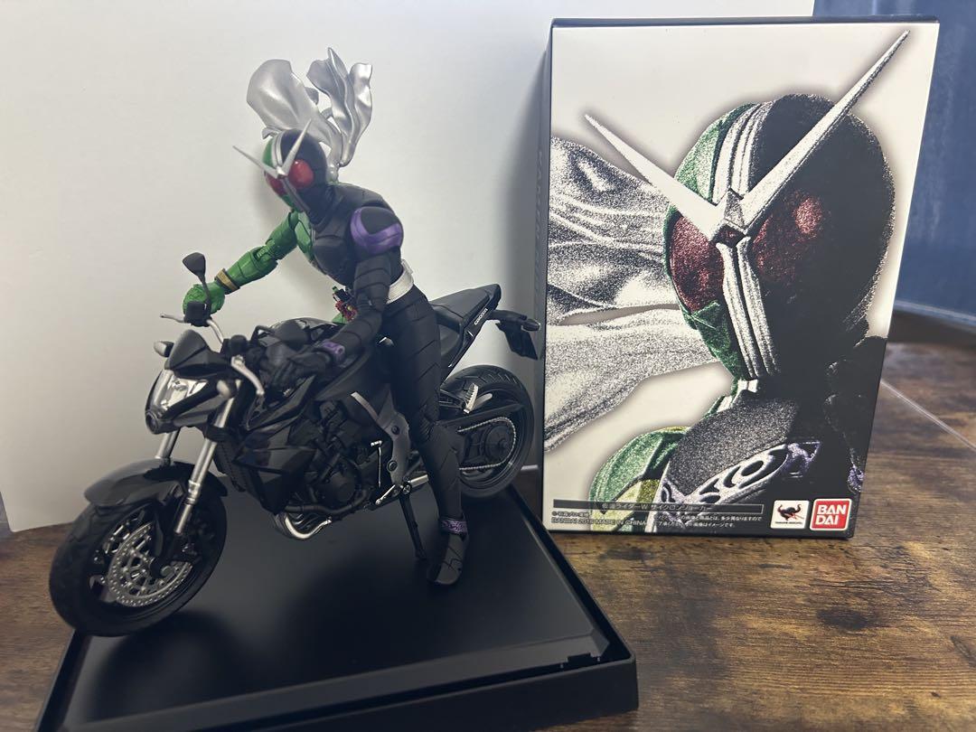 【新品】真骨彫製法 仮面ライダーWファングジョーカー＋サイクロンジョーカーセット S.H.Figuarts（真骨彫製法） 仮面ライダーW ファングジョーカー