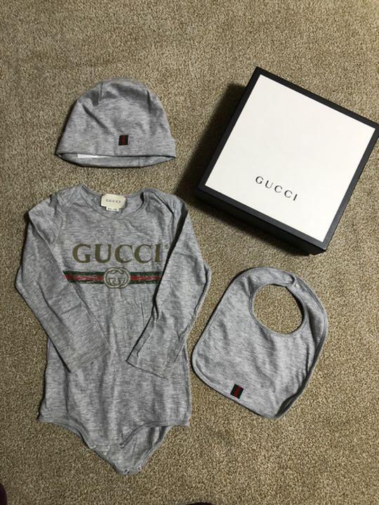 大特価!! ロンパース スタイ 帽子 3点セット 【新品未使用】GUCCI 大特価!! ロンパース スタイ 帽子 3点セット 【新品未使用】GUCCI