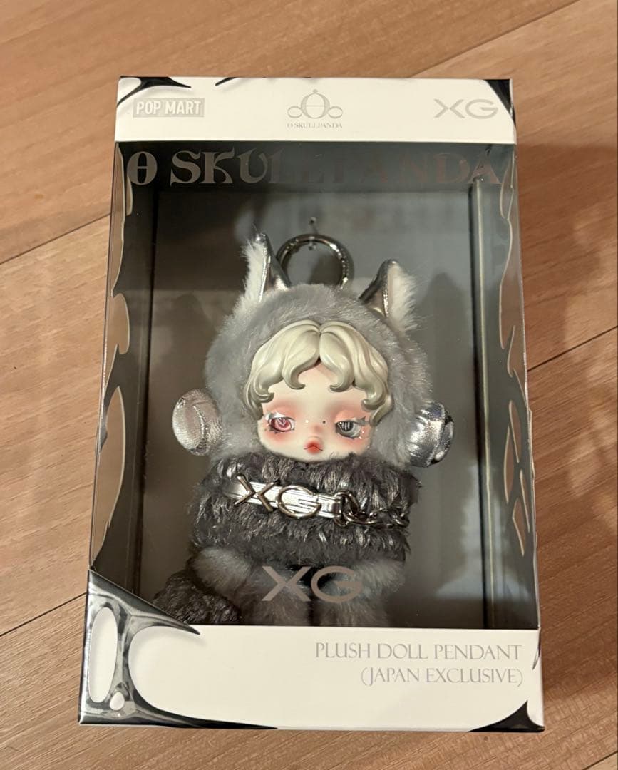 POP MART SKULLPANDA × XG ぬいぐるみペンダント