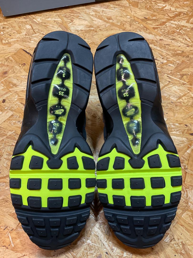 美品 ナイキ CT1689-001 AIR MAX 95 OG ネオン 9.5