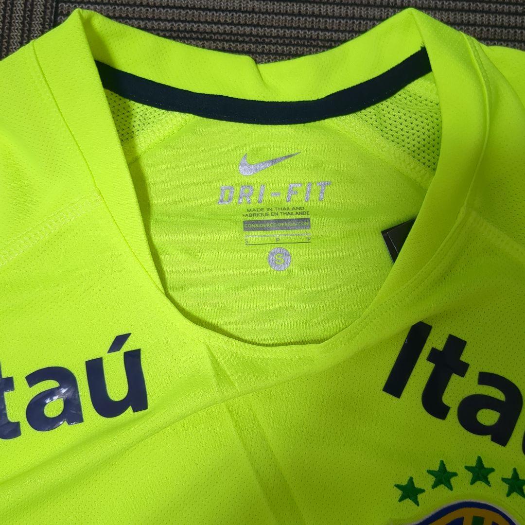 レア！ブラジル代表トレーニングシャツ