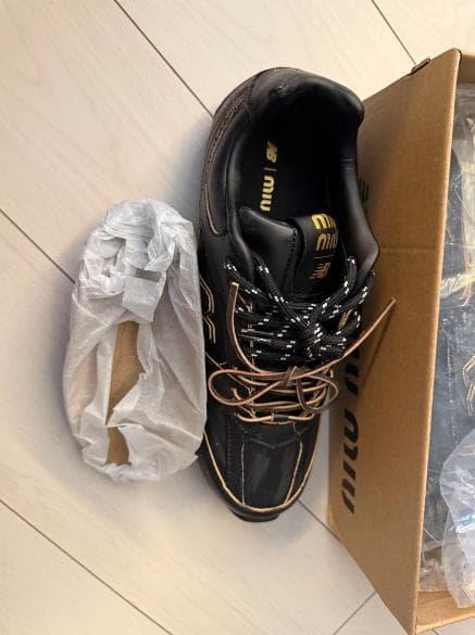 MIU MIU × New Balance サイズ43 MIU MIU × New Balance サイズ43