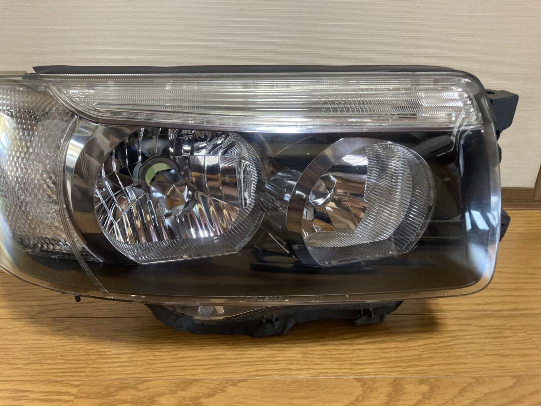 送料込　SG5 SG9 フォレスター　後期　ヘッドライト　インナーブラック　右側