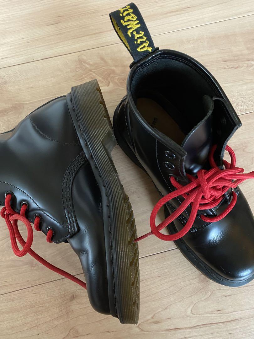 Dr. Martens スムース6ホール 黒ステッチ 000000033874-03-l.jpg?t=