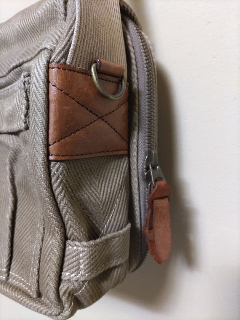 ショルダーバッグ ベージュ キャンバス レザー