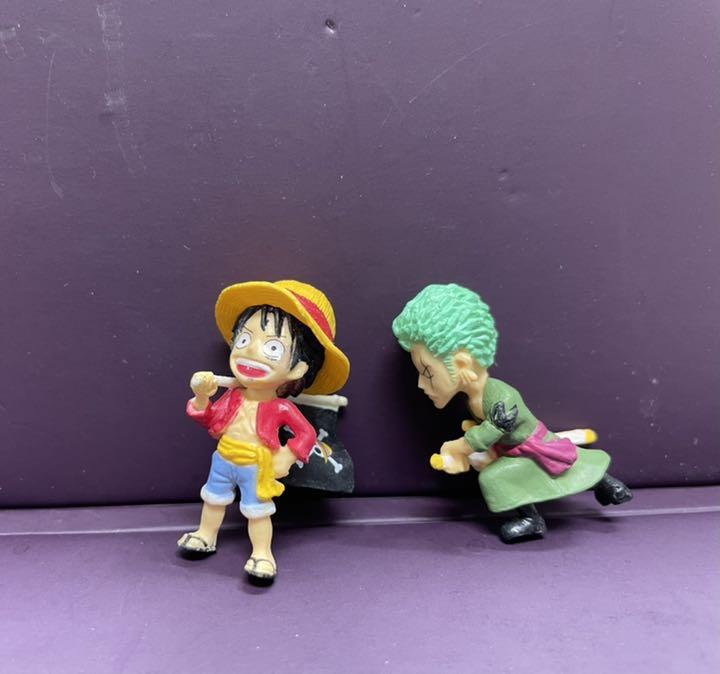 ワンピース ルフィ ゾロ 小さいフィギュア メルカリ