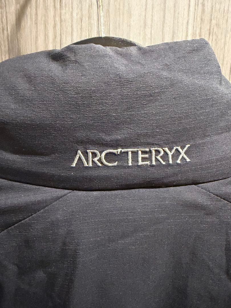 ARC'TERYX アークテリクス アトム ヘビーウェイトジャケット Lサイズ ARC'TERYX アークテリクス アトム ヘビーウェイトジャケット Lサイズ