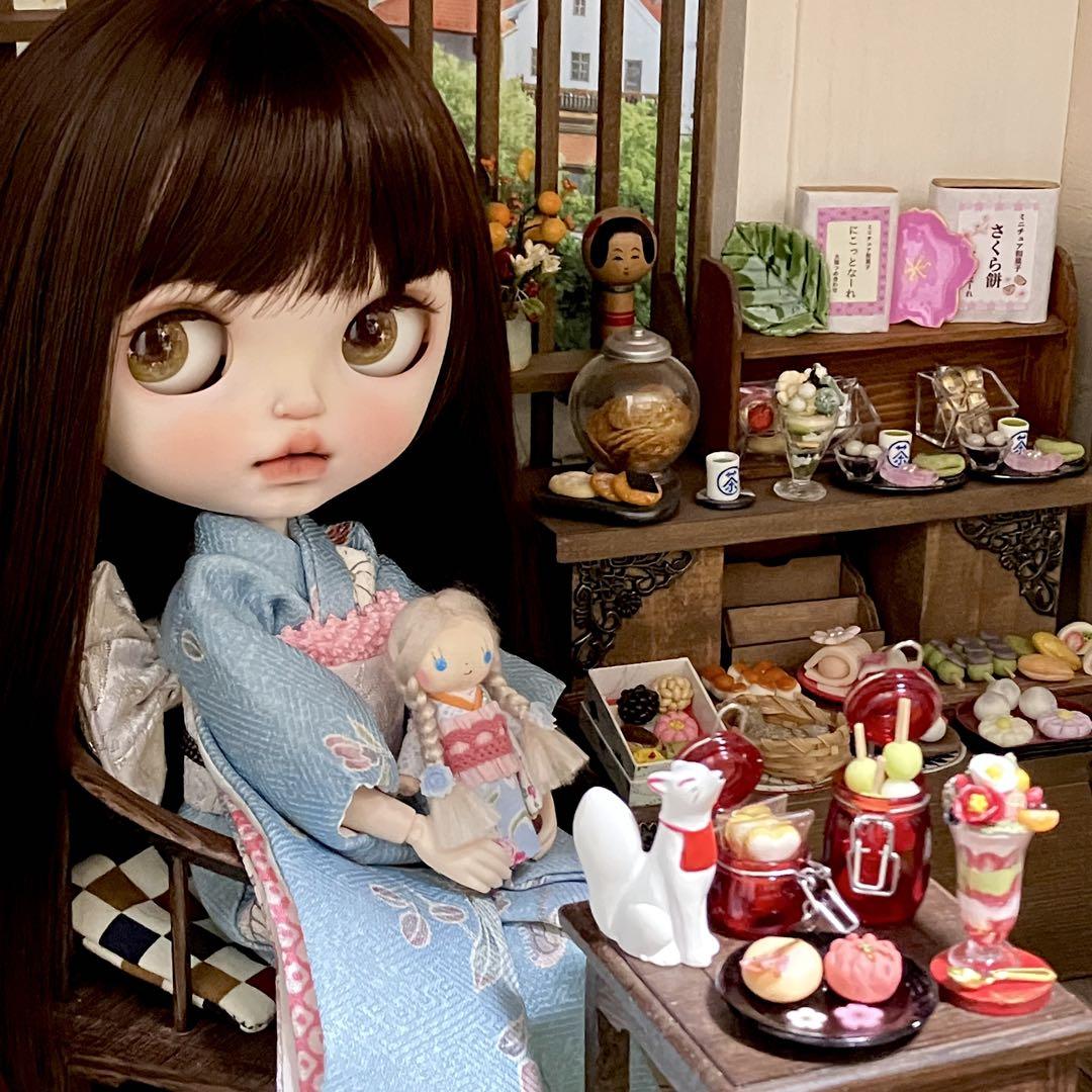 専用ページ　ミニチュアガラスジャー　レッド　２個セット　ガラス瓶　ドールハウス 専用ページ ミニチュアガラスジャー レッド 2個セット ガラス瓶