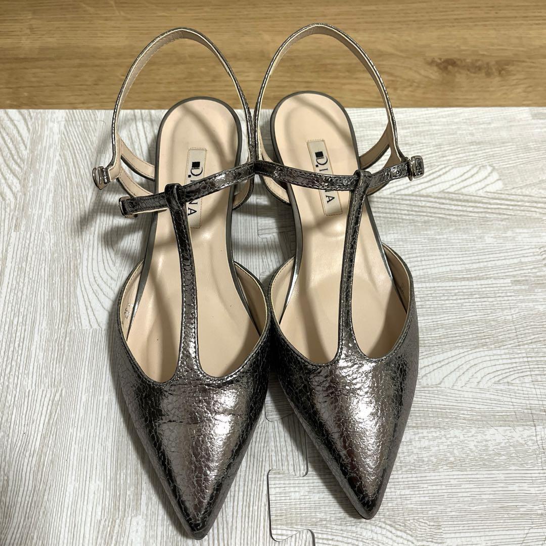 ダイアナ　シルバーパンプス　23.5㎝