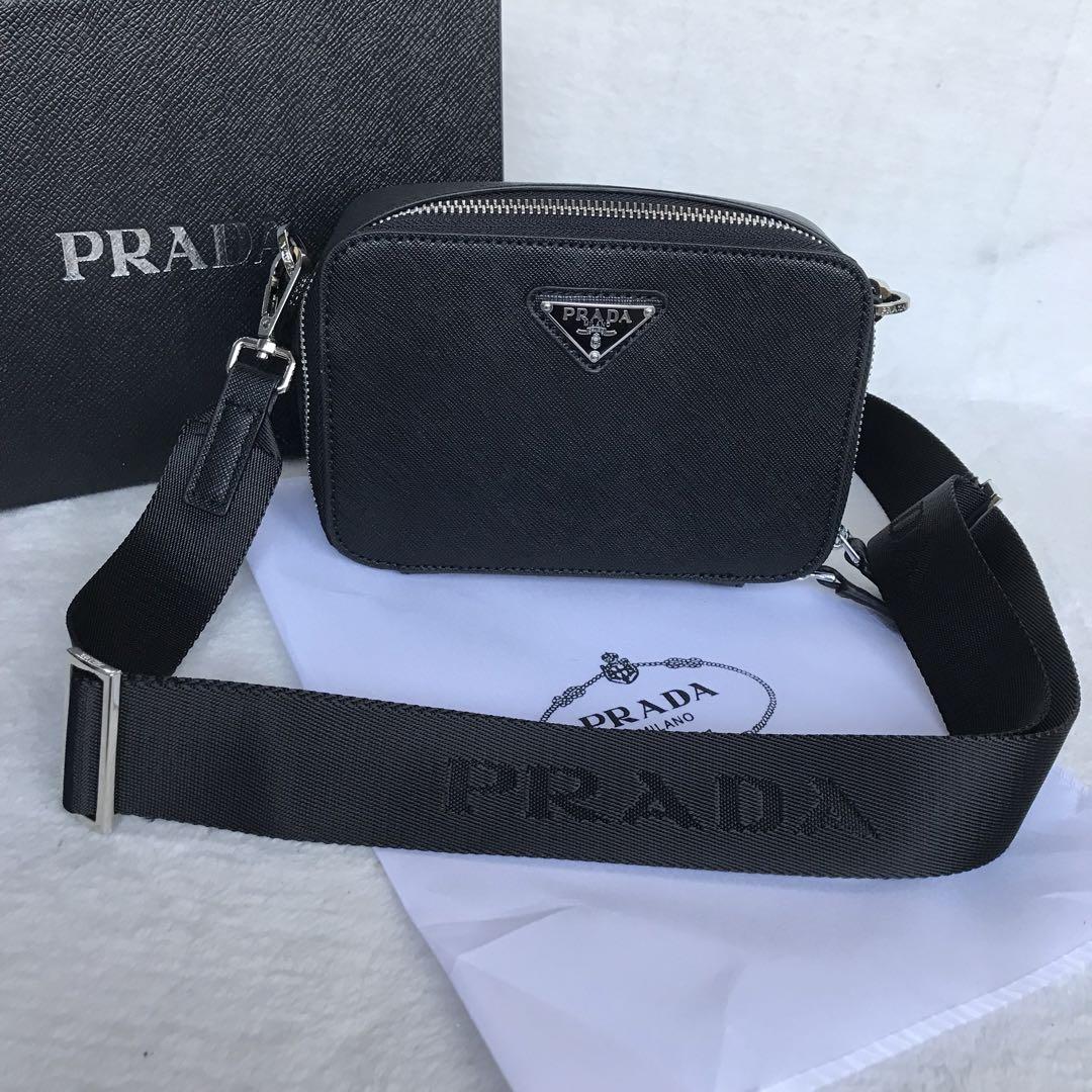 prada  レザー ショルダーバッグ