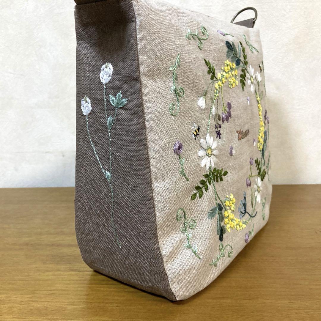 ハンドメイド手刺繍バッグ