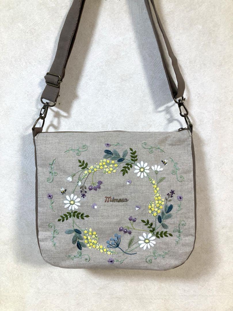 ハンドメイド手刺繍バッグ