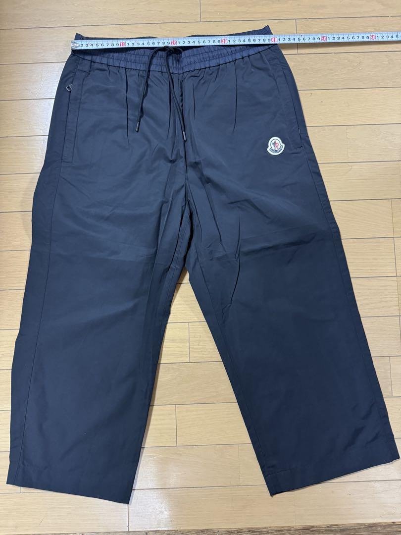 MONCLER ブラック カジュアルパンツ