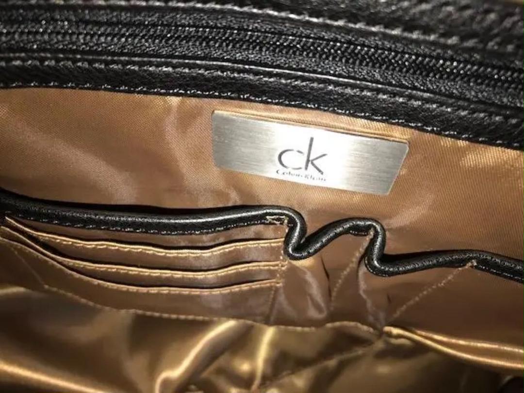 CK 大容量 とても機能的な2Way ショルダーバッグ X8uqM-m64505530060 Calvin Klein 超激得通販