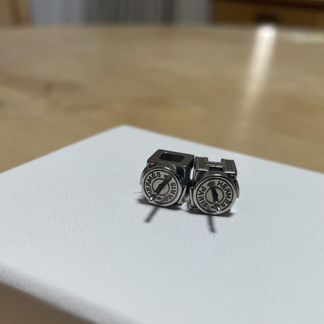HERMES エルメス キューブ ピアス ブラック org.jpg