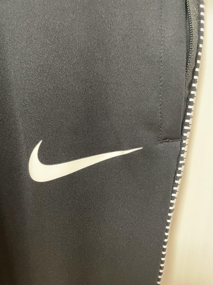 Nike 黒 トラックスーツ 上下セット アカデミー