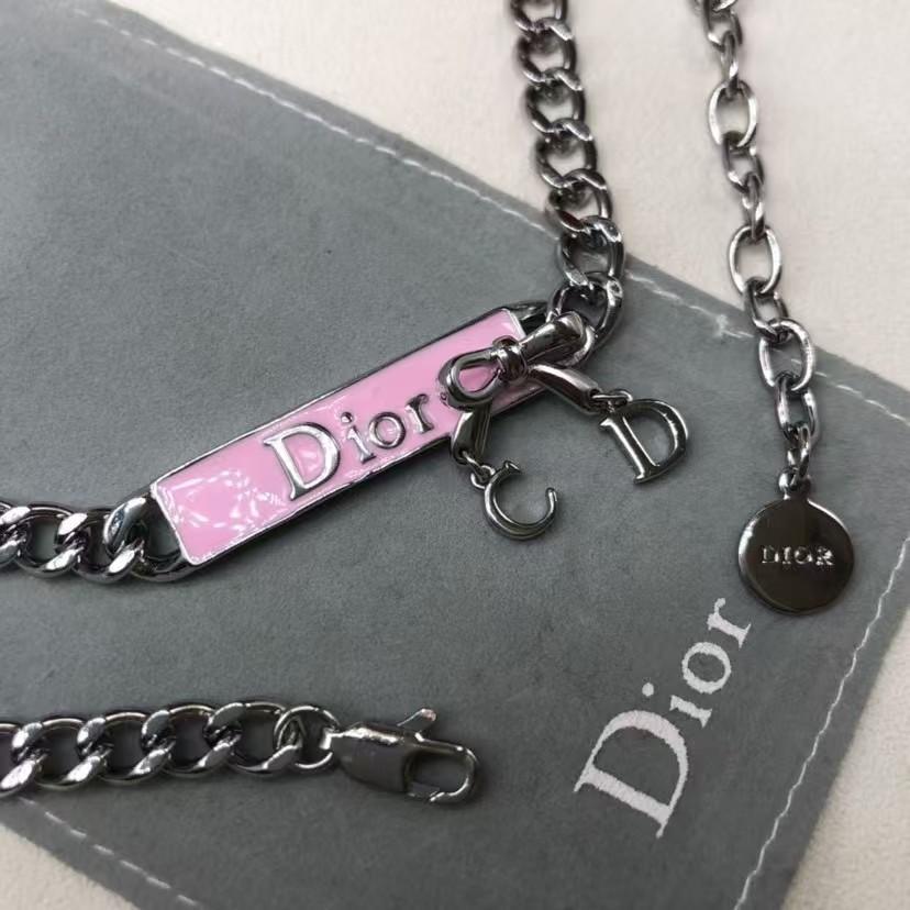 Dior ピンク ロゴプレート チェーンネックレス