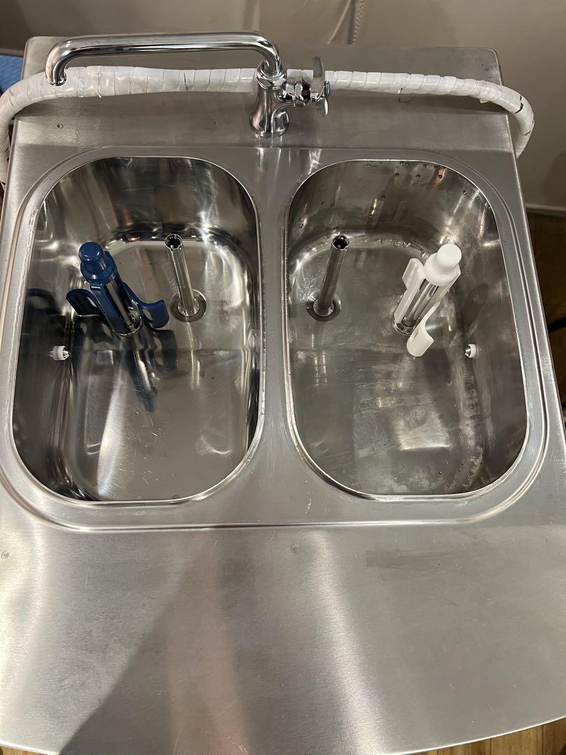 ソフトクリーム製造機　 ニッセイ日世（株)ソフトサーバー
