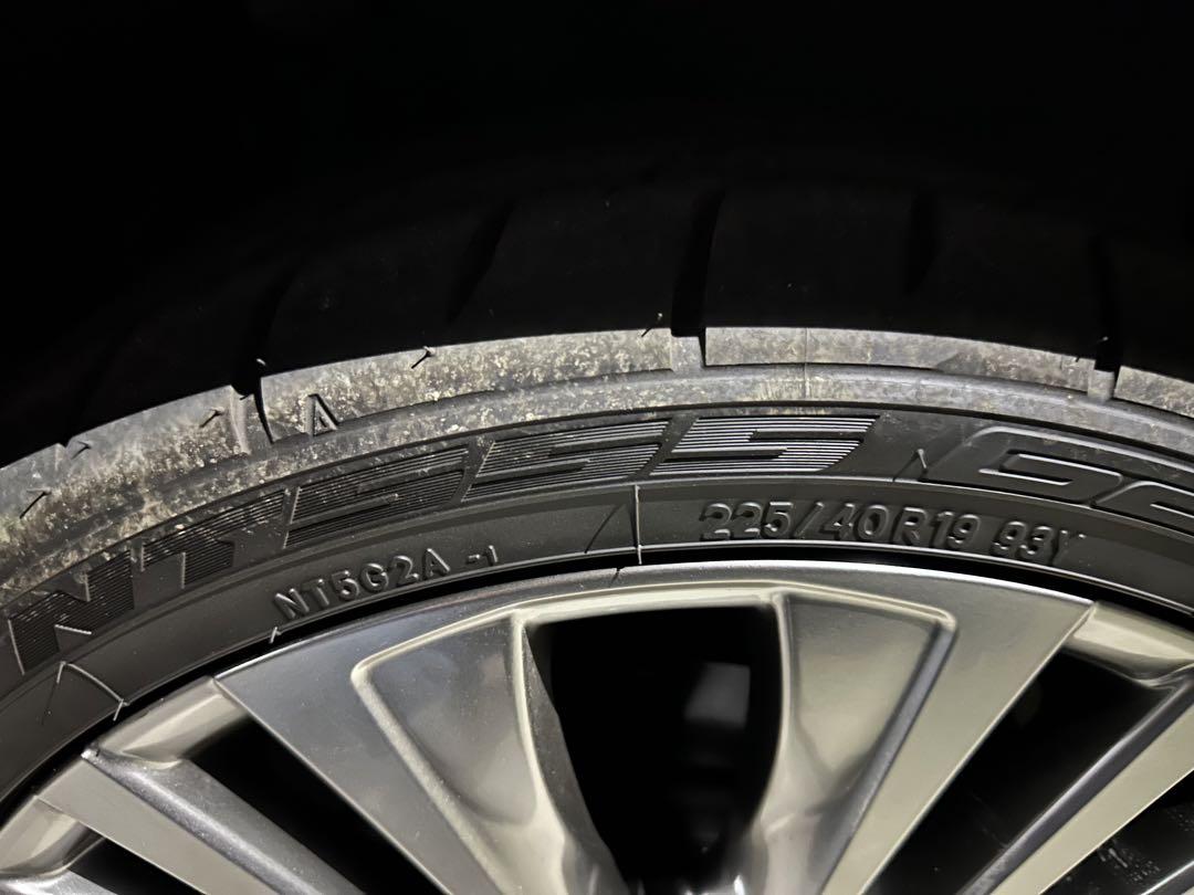 225/40r19 タイヤ　プリウス　ヴォクシータイヤ