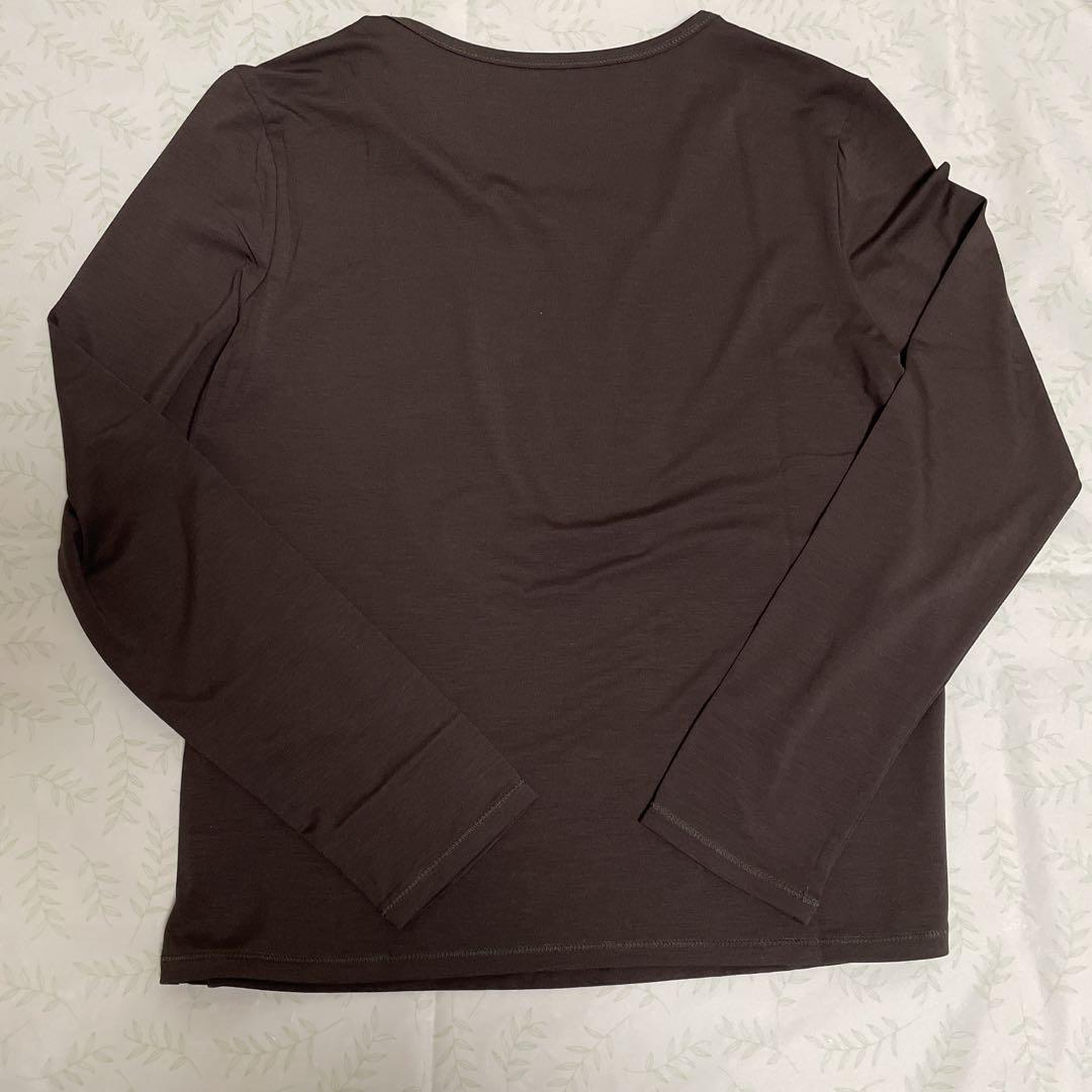 新品 PINORE ラインストーン 長袖Tシャツ 日本製 サイズ38 新品 PINORE ラインストーン 長袖Tシャツ 日本製 サイズ38