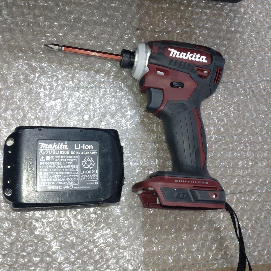 マキタTD172Dインパクト18V本体、純正充電器セット