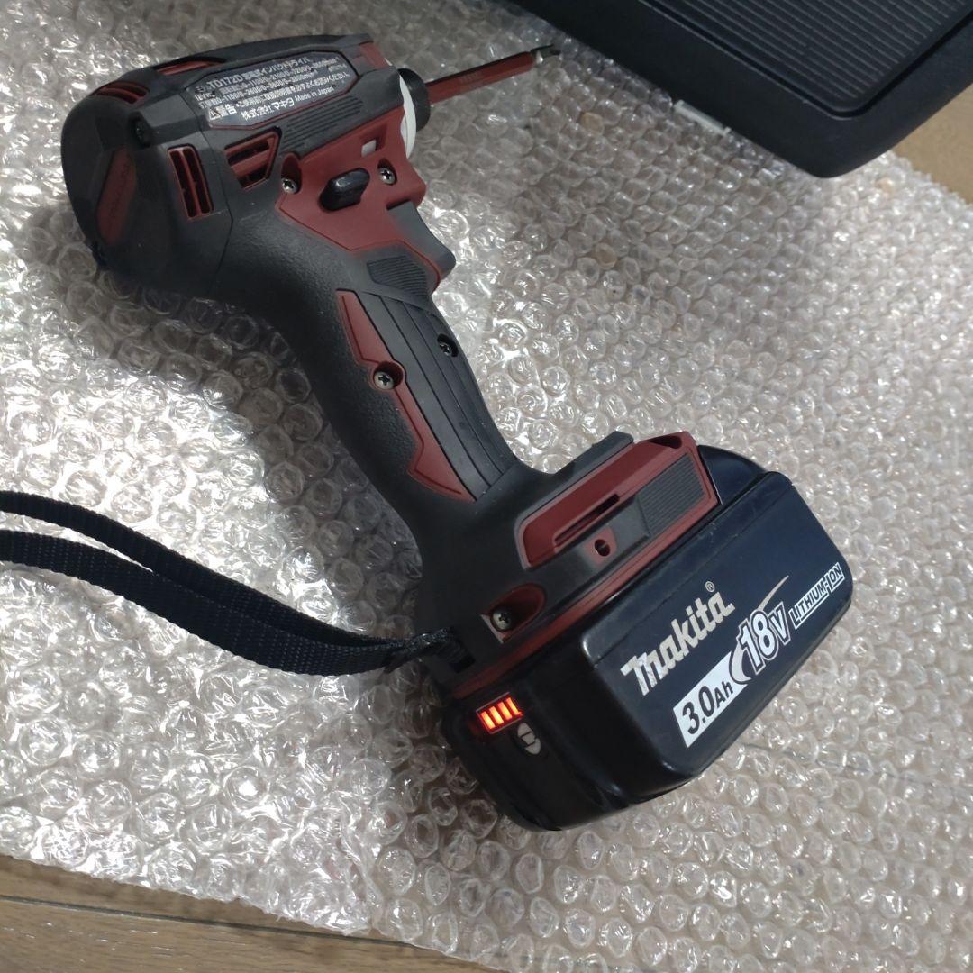 マキタTD172Dインパクト18V本体、純正充電器セット