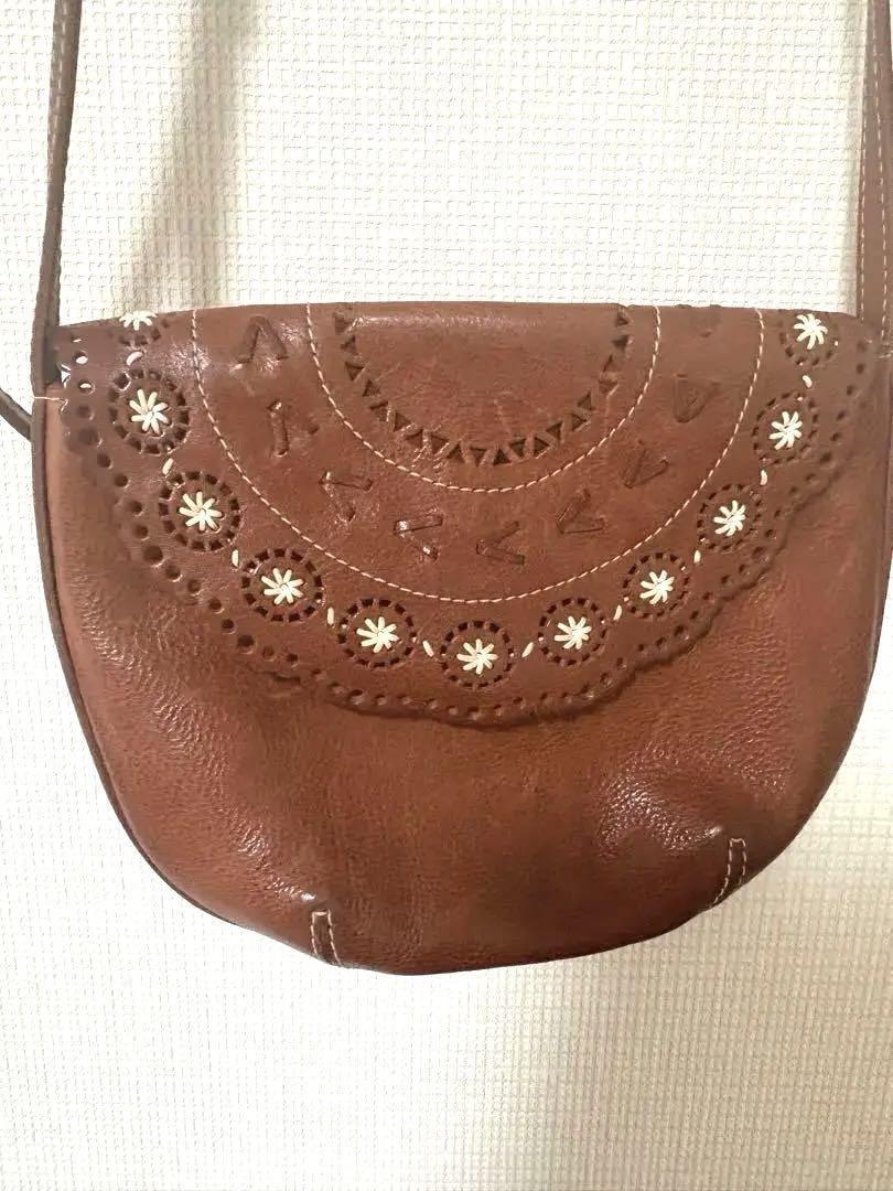 ゲンテン ショルダーバッグ カットワーク 花 刺繍 レザー フラワー ブラウン