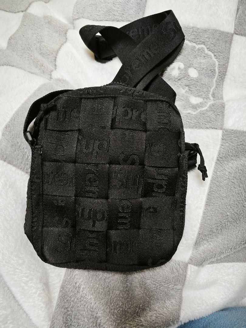 Supreme Woven Shoulder Bag Black　美品 Supreme Woven Shoulder Bag Black 美品 - メルカリ