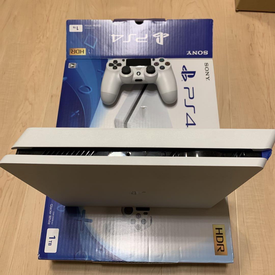 PlayStation 4 グレイシャーホワイト 1TB