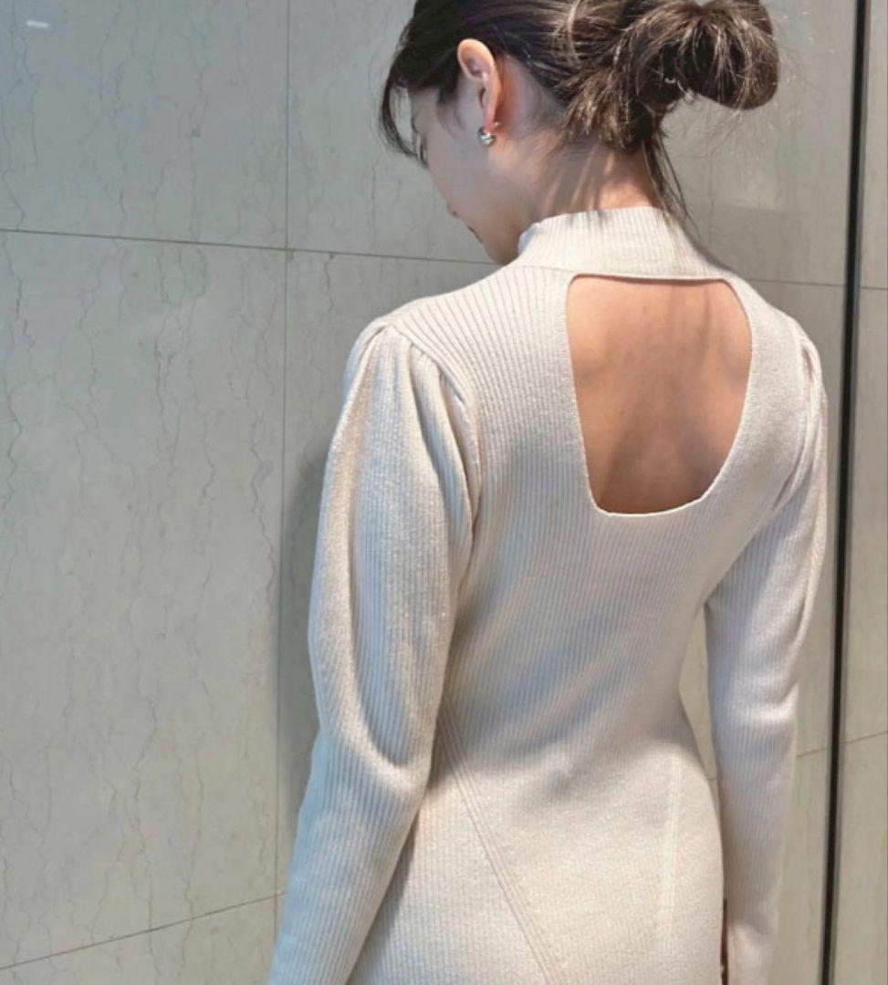 【新品未使用タグ付き】SNIDEL ドレス バックオープンリブニットワンピース