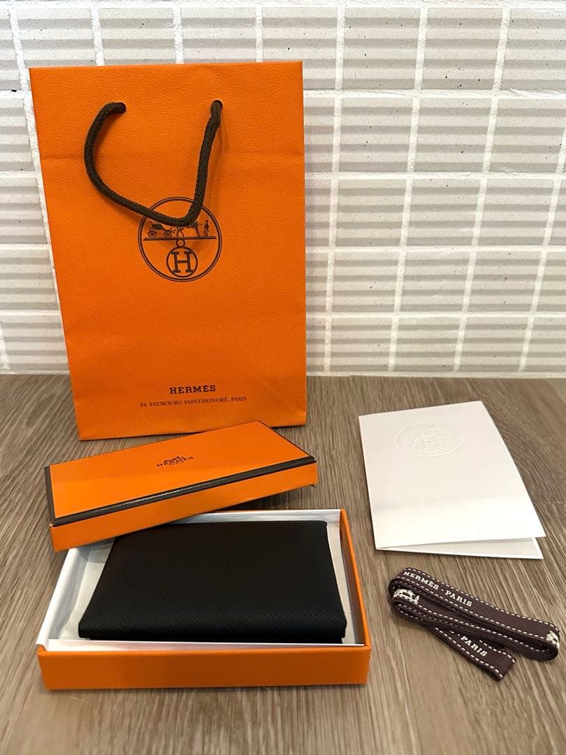 新品　エルメス　カルヴィデュオ　財布　カードケース　名刺入れ ノワール　刻印W