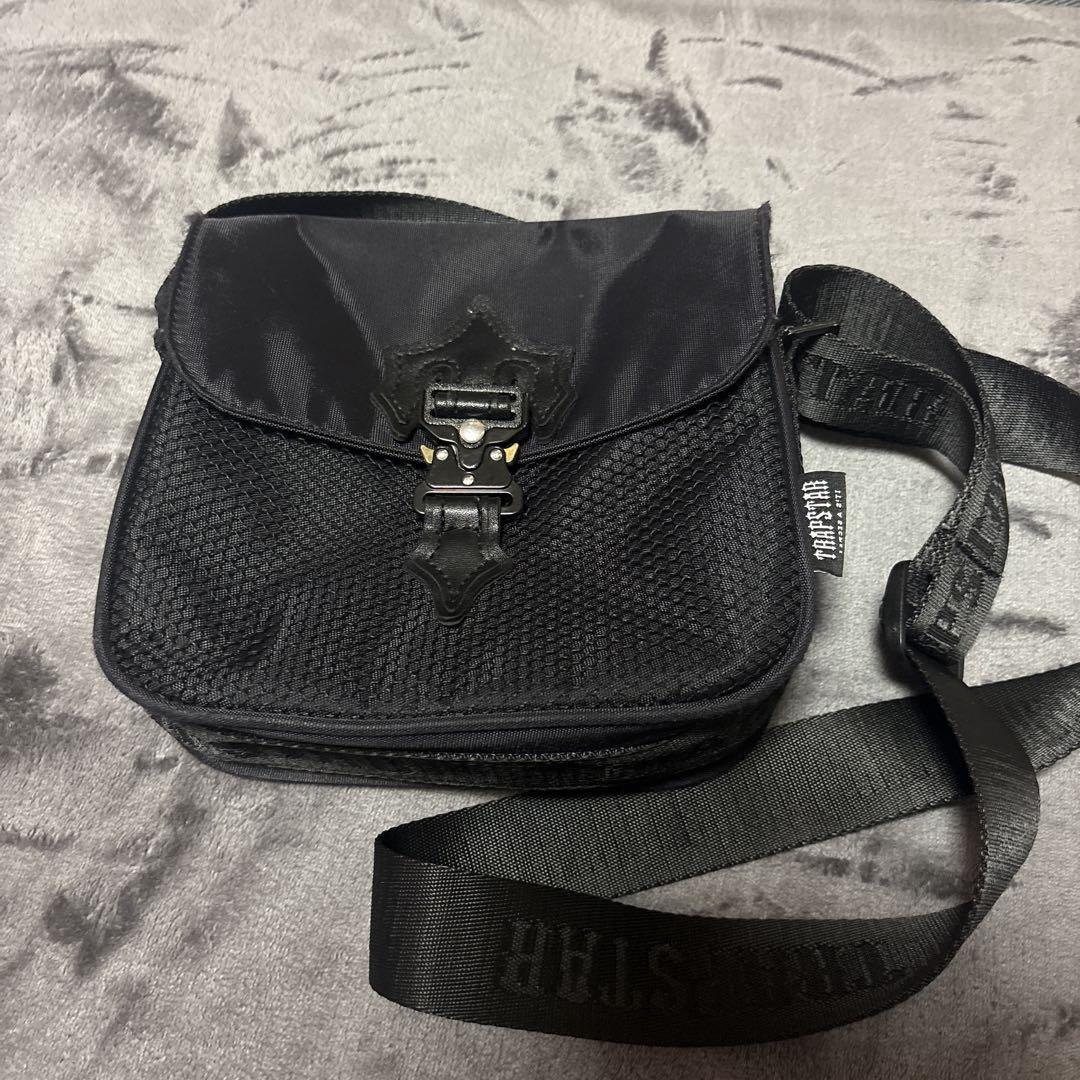 junyaさん専用TRAPSTAR ショルダーバッグ junyaさん専用TRAPSTAR ショルダーバッグ - メルカリ