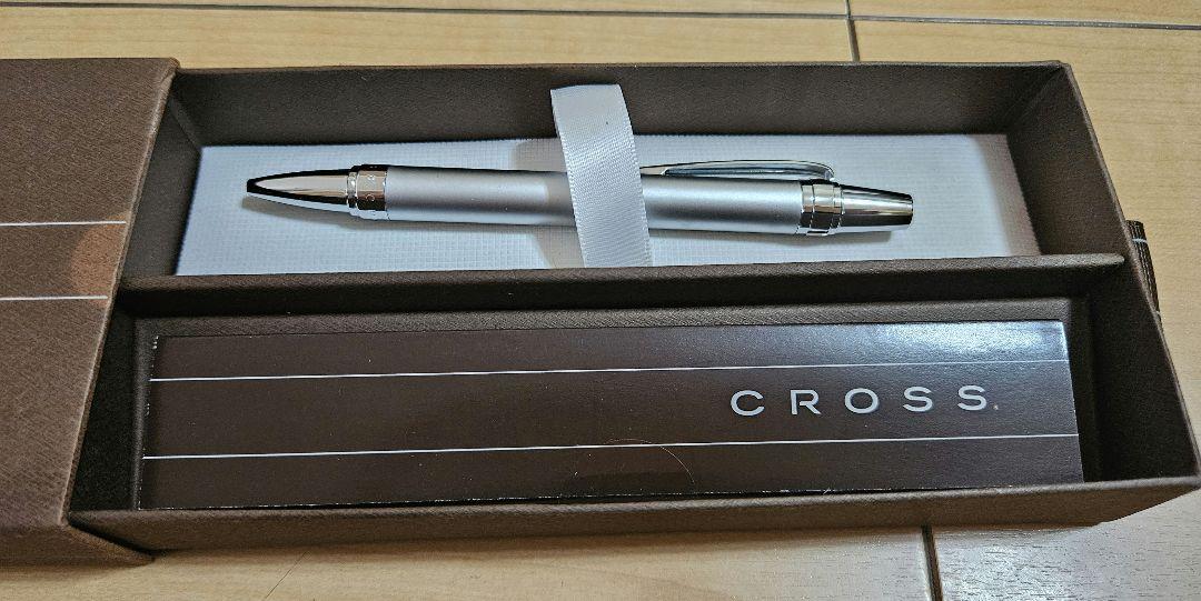 CROSS シルバーボールペン 専用ケース付き - メルカリ