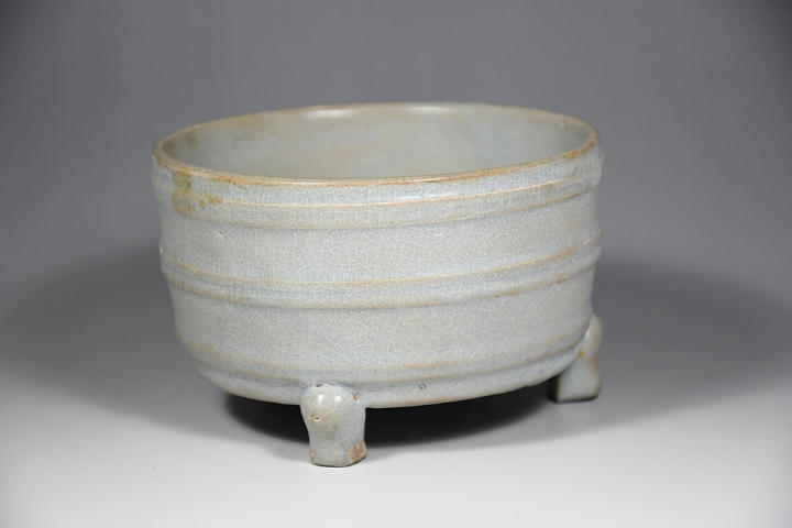 ♥中国　青磁　三足　香炉　骨董　古玩 中国骨董品】中国古玩 青磁三足香炉