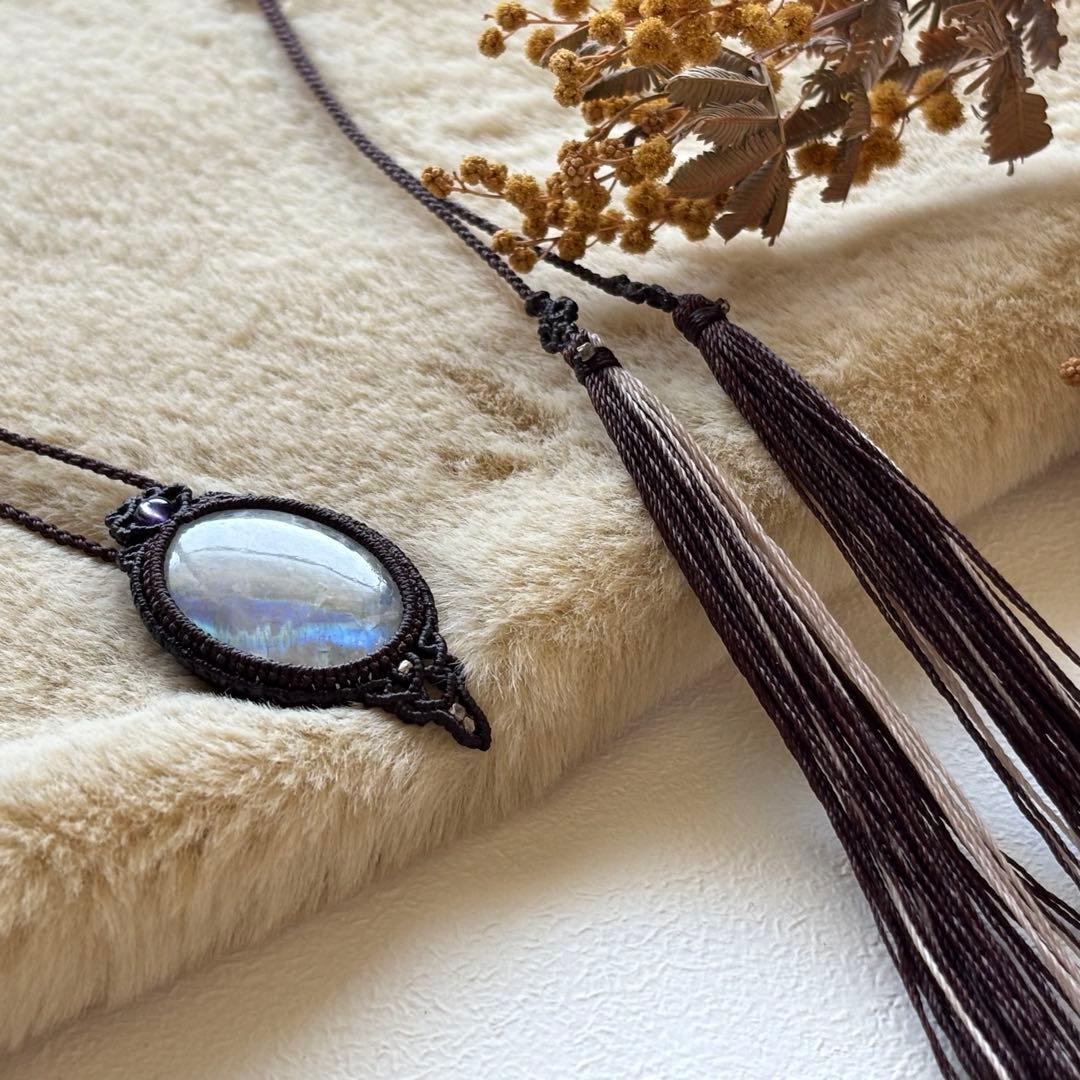 【即購入OK】ホワイトラブラドライトのマクラメネックレス/天然石/茶色/タッセル