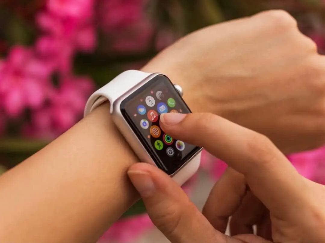 Apple Watch SE 40MM(スポーツバンド付き）