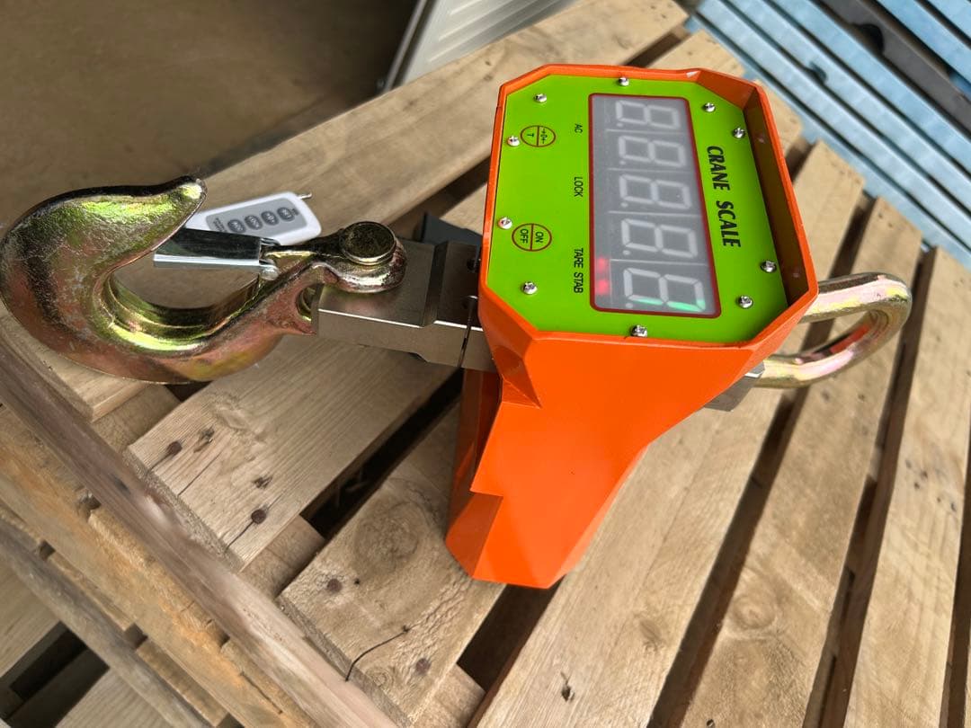 充電式 デジタル　クレーンスケール 吊秤 5トン 5000ｋg クレーンスケール Amazon.co.jp: デジタル クレーンスケール 吊秤 5000kg 5t
