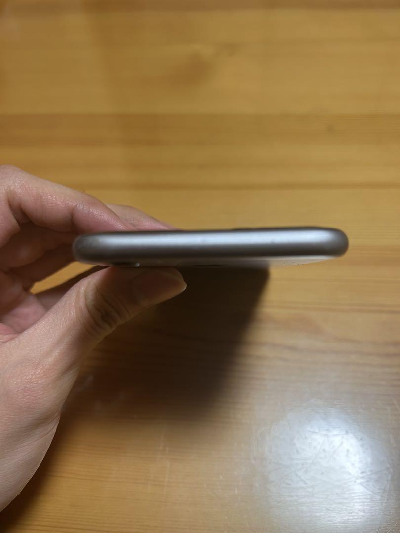 Apple iPhone6sシルバー 64GB 箱付き SIMフリー