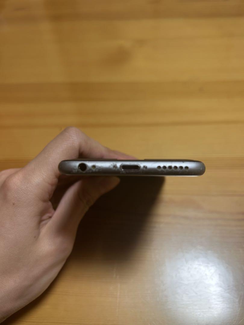 Apple iPhone6sシルバー 64GB 箱付き SIMフリー