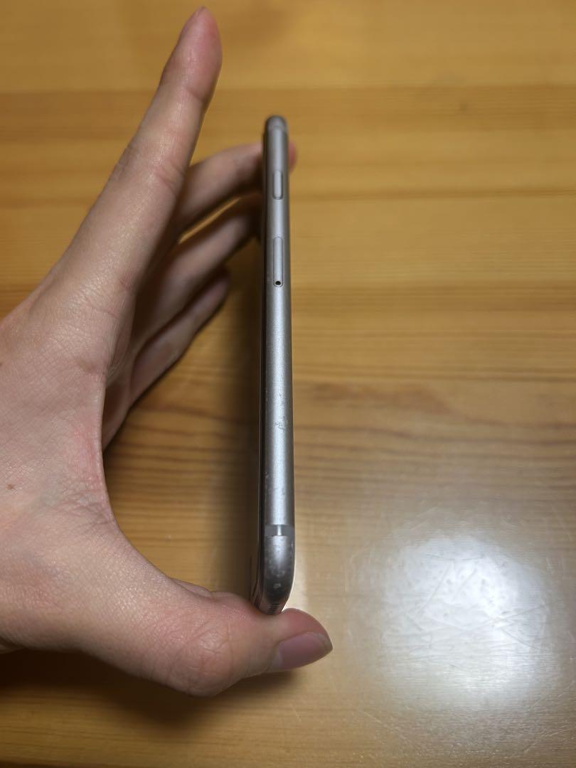 Apple iPhone6sシルバー 64GB 箱付き SIMフリー