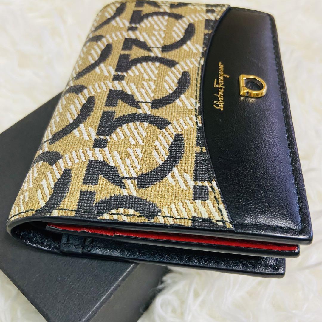 極美品✨ Salvatore Ferragamo✨フェラガモ✨ガンチーニ✨財布✨ 極美品✨ Salvatore Ferragamo✨フェラガモ✨ガンチーニ✨財布✨