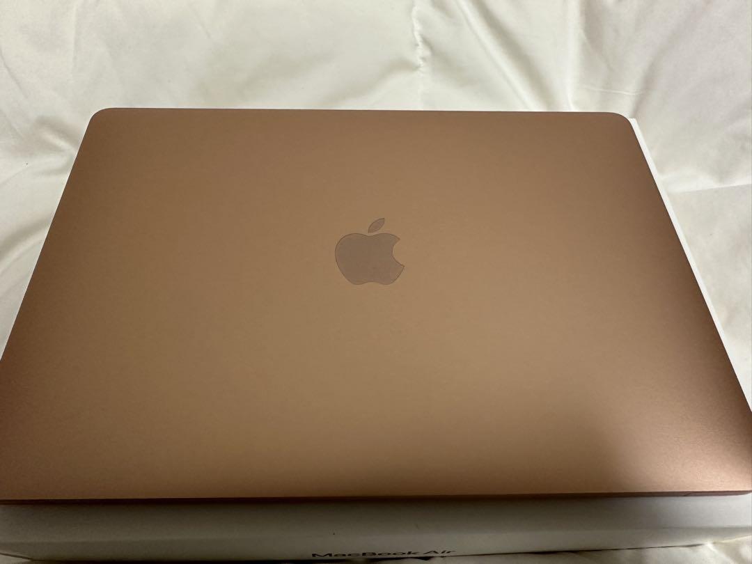 M1チップ搭載13インチMacBook Air - ゴールド